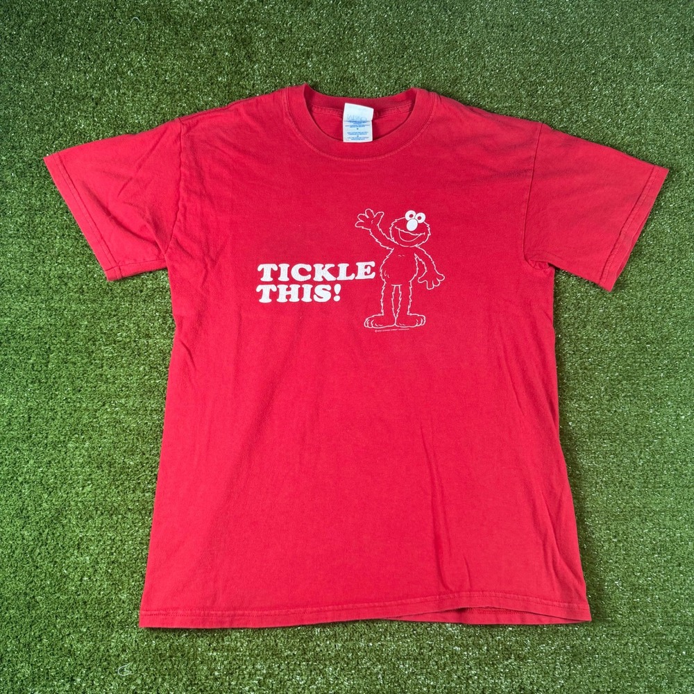 Vintage 2003 Elmo Tickle This Red Graphic‎ T-Shirt Mens Medium Sesame Street M&O